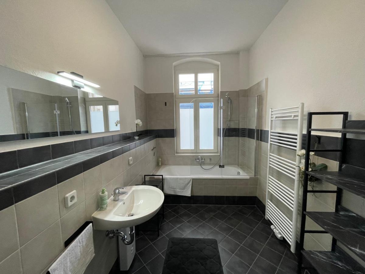 Lucky Stays Ls07 - Vollausstattung - Zentrum - Aufzug - Grosse Kueche - 2 Zimmer - Smart-Tv Magdebourg Extérieur photo